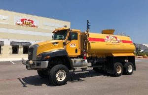 2013-CAT-T660-4,000-GALLON-WATER-TRUCK