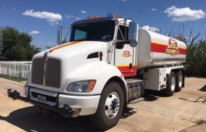 2017-KENWORTH-T30-4K-WATER-TRUCK