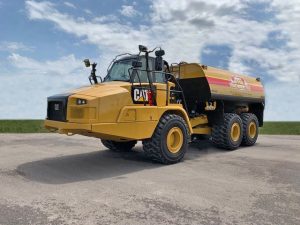 2014 CAT 730C W 6,000 GALLON WATER TANK