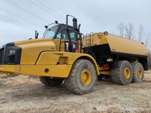 2015 CAT 740B NEW 8,000 GALLON WATER TANKER