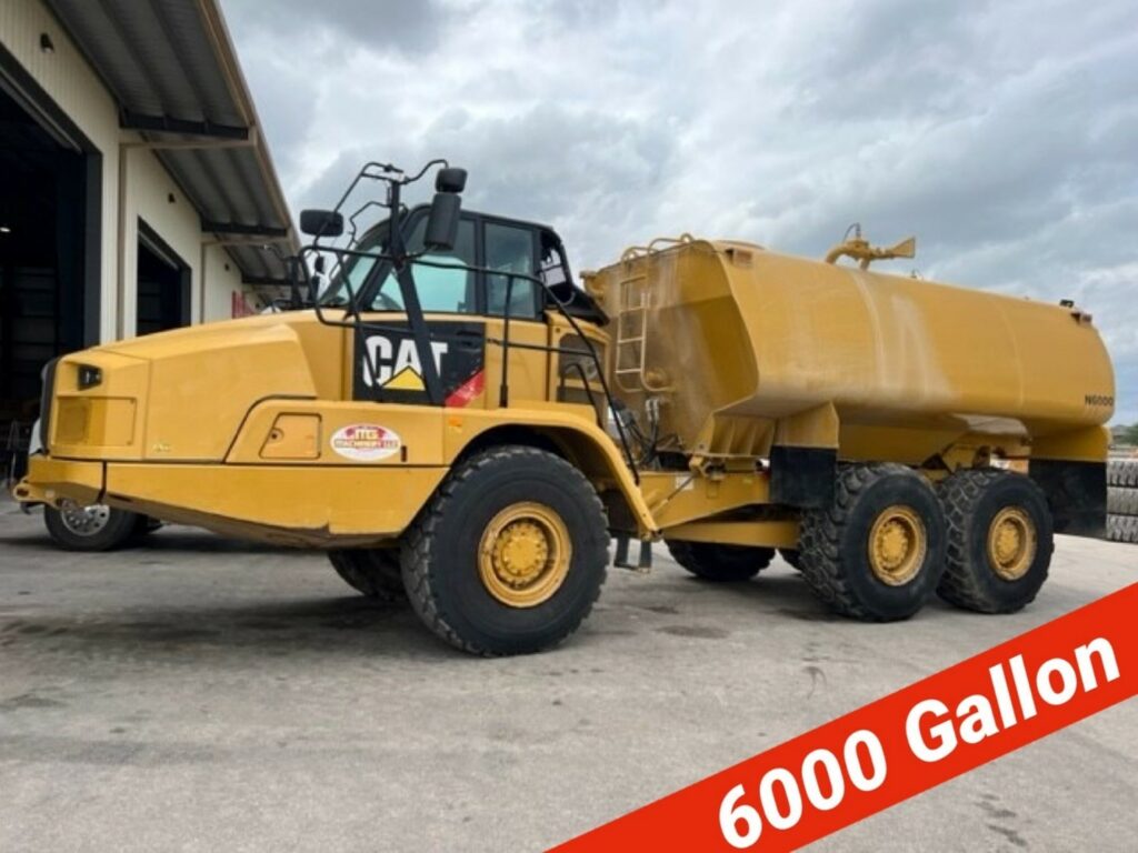 2017 CAT 725C2 6,000 Gallon Water Tanker 8 2017 CAT 725C2 6,000 Gallon Water Tanker